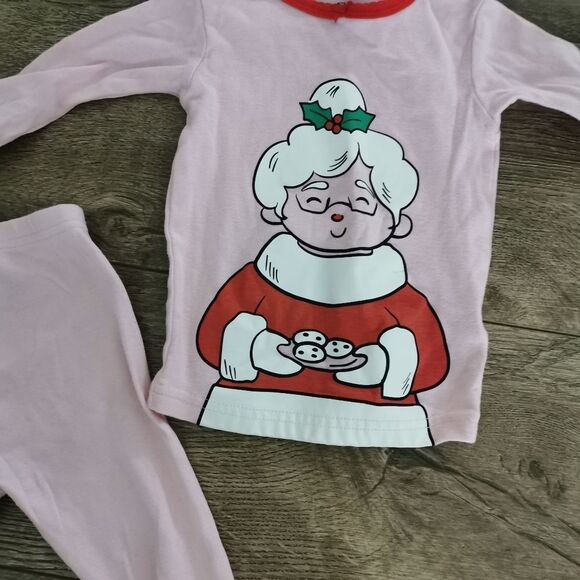3/$15 Carter's Christmas pajamas 12 M - Picture 2 of 4